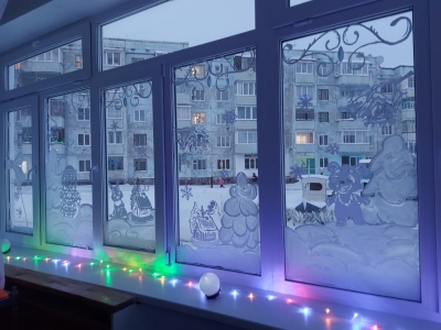 Снежная сказка на окне_2